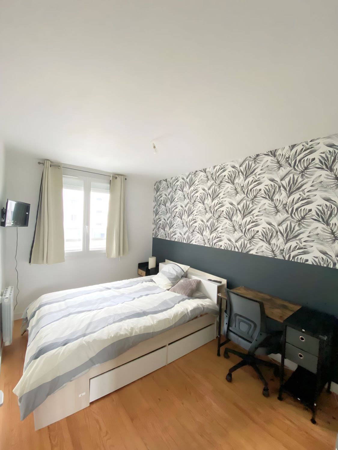 Chambre meublée